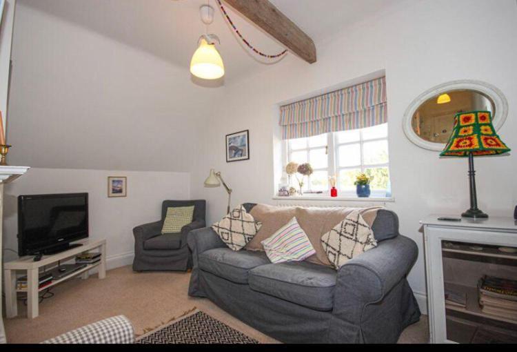 Light And Airy Central Lyme Regis Appartment With Parking Extérieur photo